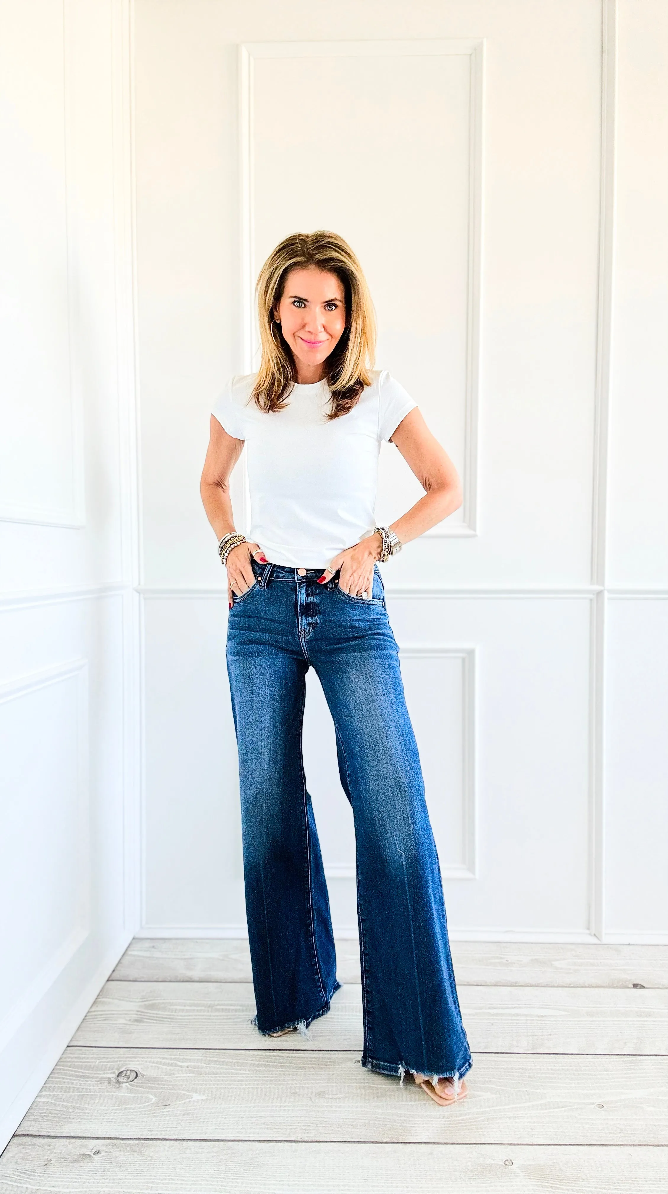 Frayed Edge Wide-Leg Jeans