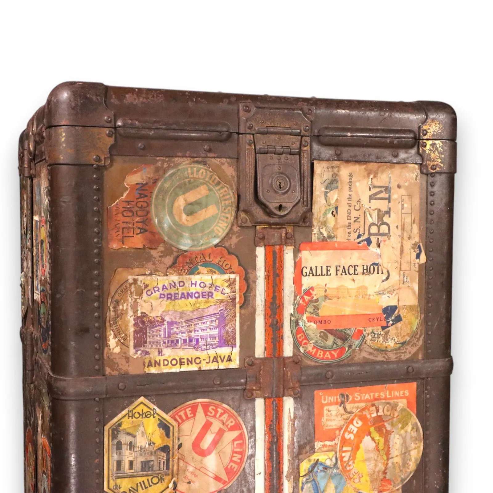 Hartmann Cushion Top Gibraltarized Steamer Trunk Keys Decals Antique 1927
